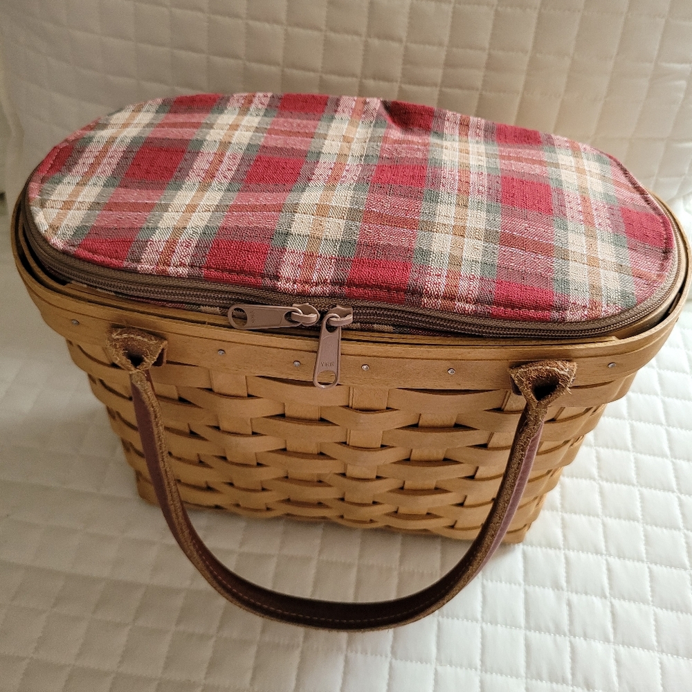 Longaberger Medium Boardwalk Basket Purse with Protector and 7 Liners, GUC - Picture 11 of 15